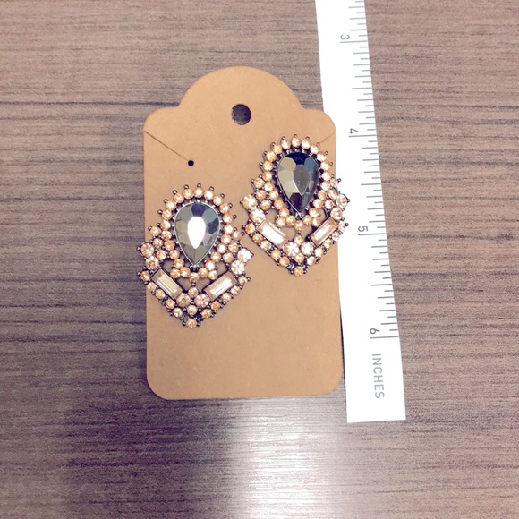 Fancy earrings - Picture 1 of 2